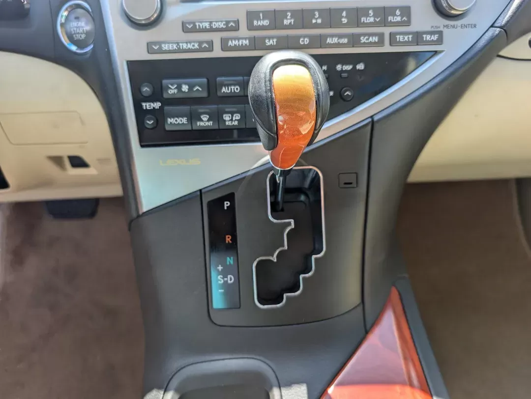 2010 Lexus RX 350 (2T2BK1BA6AC) with an Gas V6 3.5L/211 engine, 6-Speed Automatic w/OD Sequential-Shift transmission, located at 3959 U.S. 80 W, Phenix City, AL, 36870, (334) 297-4885, 32.469296, -85.135185 - 2010 Lexus RX 350 - Photo#14