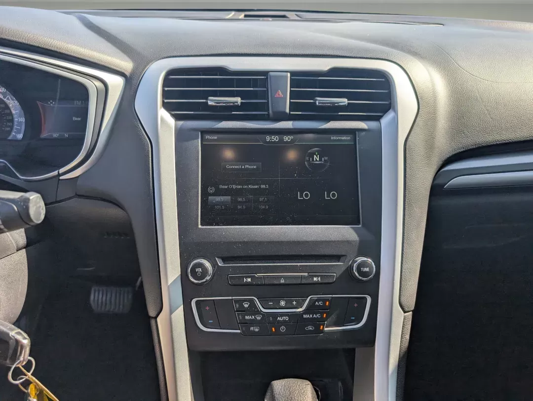 2016 Ford Fusion SE (1FA6P0H72G5) with an Regular Unleaded I-4 2.5 L/152 engine, 6-Speed Automatic w/OD transmission, located at 521 Old Farm Lane Rd, Prattville, AL, 36066, (334) 325-1505, 32.482460, -86.416367 - 2016 Ford Fusion SE - Photo#14