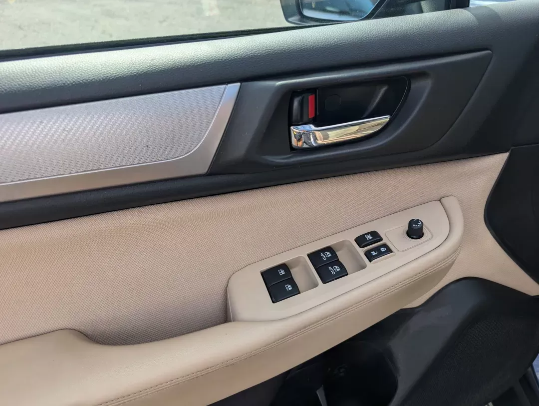 2015 /Warm Ivory Subaru Outback 2.5i Premium (4S4BSBDC1F3) with an Regular Unleaded H-4 2.5 L/152 engine, 6-Speed CVT w/OD transmission, located at 3959 U.S. 80 W, Phenix City, AL, 36870, (334) 297-4885, 32.469296, -85.135185 - 2015 Subaru Outback 2.5i Premium - Photo#8
