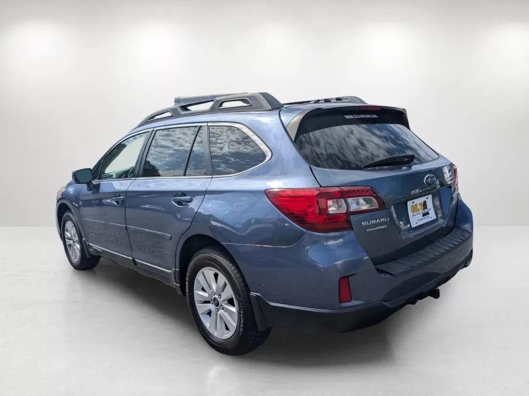 2015 /Warm Ivory Subaru Outback 2.5i Premium (4S4BSBDC1F3) with an Regular Unleaded H-4 2.5 L/152 engine, 6-Speed CVT w/OD transmission, located at 1430 Gateway Drive, Opelika, AL, 36801, (334) 239-0944, 32.637871, -85.409790 - 2015 Subaru Outback 2.5i Premium - Photo#6