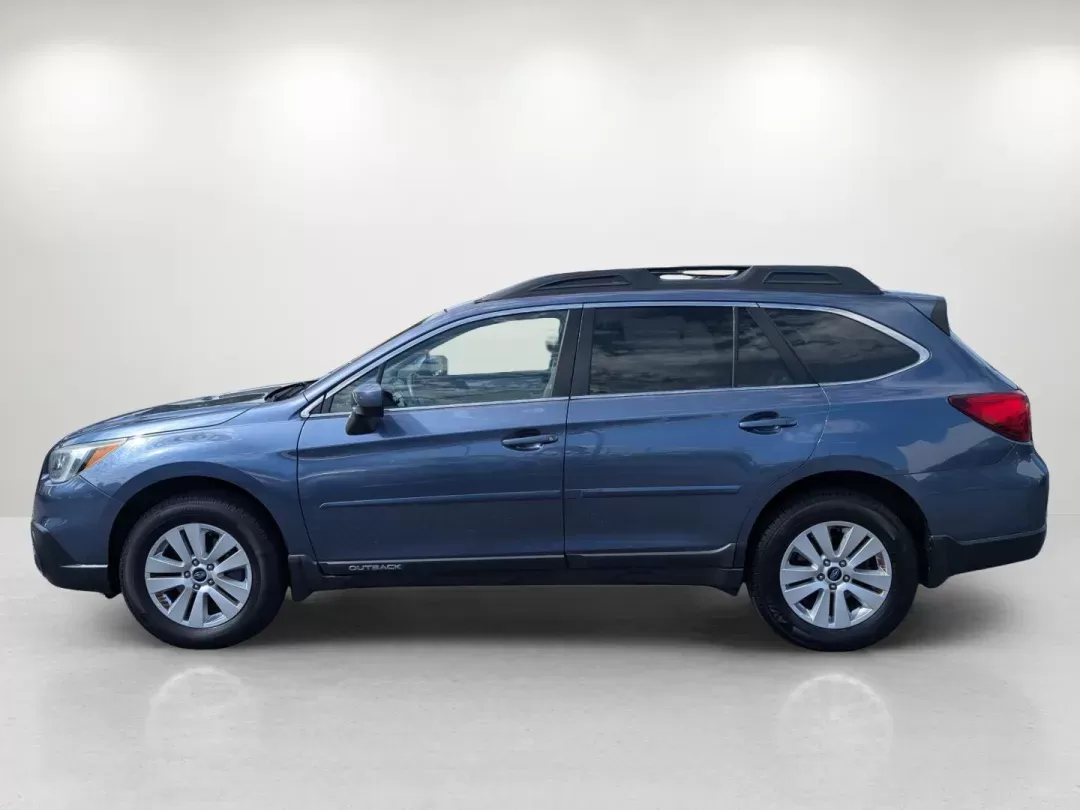 2015 /Warm Ivory Subaru Outback 2.5i Premium (4S4BSBDC1F3) with an Regular Unleaded H-4 2.5 L/152 engine, 6-Speed CVT w/OD transmission, located at 1430 Gateway Drive, Opelika, AL, 36801, (334) 239-0944, 32.637871, -85.409790 - 2015 Subaru Outback 2.5i Premium - Photo#7