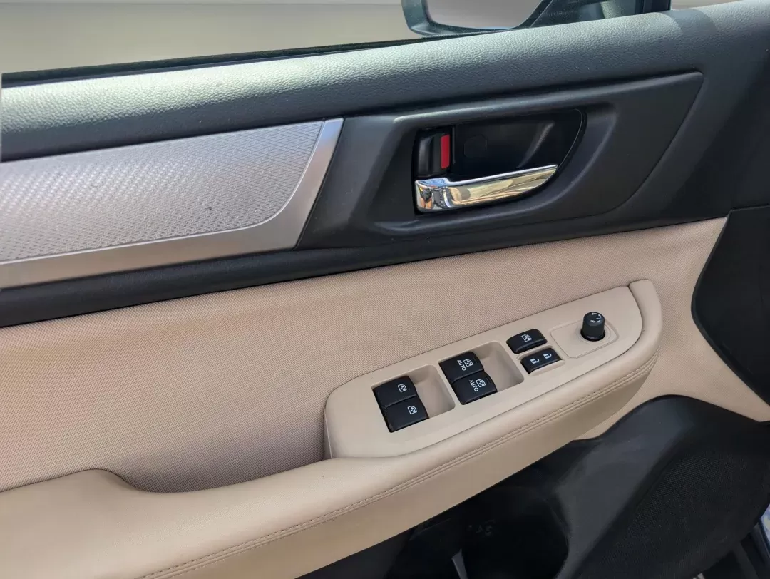 2015 /Warm Ivory Subaru Outback 2.5i Premium (4S4BSBDC1F3) with an Regular Unleaded H-4 2.5 L/152 engine, 6-Speed CVT w/OD transmission, located at 1430 Gateway Drive, Opelika, AL, 36801, (334) 239-0944, 32.637871, -85.409790 - 2015 Subaru Outback 2.5i Premium - Photo#8