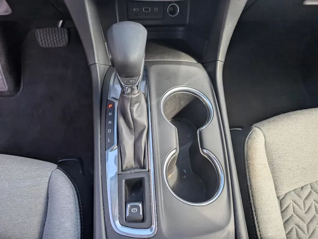 2022 /Medium Ash Gray Chevrolet Equinox LS (2GNAXHEV8N6) with an Turbocharged Gas I4 1.5L/92 engine, 6-Speed Automatic transmission, located at 3959 U.S. 80 W, Phenix City, AL, 36870, (334) 297-4885, 32.469296, -85.135185 - 2022 Chevrolet Equinox LS - Photo#12