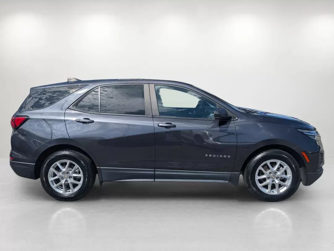 2022 /Medium Ash Gray Chevrolet Equinox LS (2GNAXHEV8N6) with an Turbocharged Gas I4 1.5L/92 engine, 6-Speed Automatic transmission, located at 3959 U.S. 80 W, Phenix City, AL, 36870, (334) 297-4885, 32.469296, -85.135185 - 2022 Chevrolet Equinox LS - Photo#16