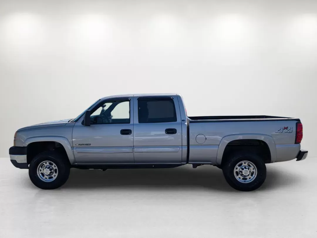 2004 /Dark Charcoal Chevrolet Silverado 2500HD LS (1GCHK23U64F) with an Gas V8 6.0L/364 engine, 4-Speed HD Automatic w/OD transmission, located at 3959 U.S. 80 W, Phenix City, AL, 36870, (334) 297-4885, 32.469296, -85.135185 - 2004 Chevrolet Silverado 2500HD LS - Photo#7