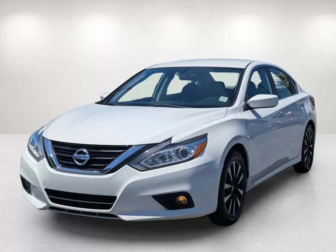 2018 /Charcoal Nissan Altima 2.5 SV (1N4AL3AP8JC) with an Regular Unleaded I-4 2.5 L/152 engine, 1-Speed CVT w/OD transmission, located at 3959 U.S. 80 W, Phenix City, AL, 36870, (334) 297-4885, 32.469296, -85.135185 - 2018 Nissan Altima 2.5 SV - Photo#1