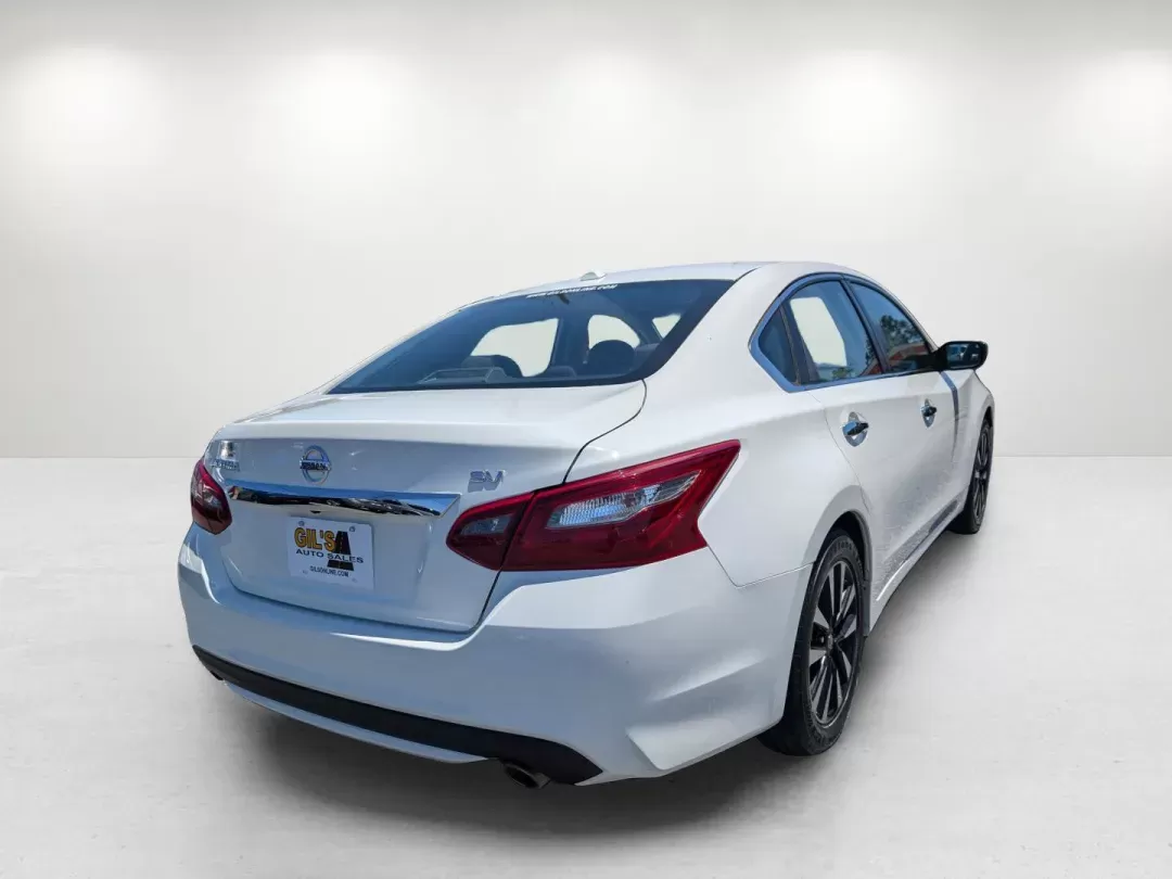2018 /Charcoal Nissan Altima 2.5 SV (1N4AL3AP8JC) with an Regular Unleaded I-4 2.5 L/152 engine, 1-Speed CVT w/OD transmission, located at 3959 U.S. 80 W, Phenix City, AL, 36870, (334) 297-4885, 32.469296, -85.135185 - 2018 Nissan Altima 2.5 SV - Photo#5