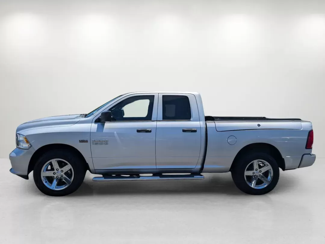 2015 /Diesel Gray/Black Ram 1500 Express (1C6RR6FT2FS) with an Regular Unleaded V-8 5.7 L/345 engine, 8-Speed Automatic w/OD transmission, located at 3959 U.S. 80 W, Phenix City, AL, 36870, (334) 297-4885, 32.469296, -85.135185 - 2015 Ram 1500 Express - Photo#8