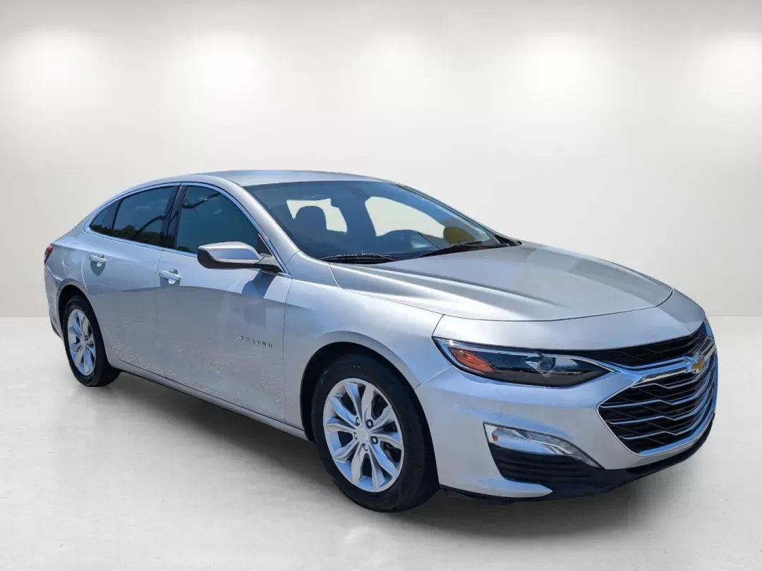 2020 /Jet Black Chevrolet Malibu LT (1G1ZD5ST5LF) with an Turbocharged Gas I4 1.5L/91 engine, 1-Speed Automatic transmission, located at 3959 U.S. 80 W, Phenix City, AL, 36870, (334) 297-4885, 32.469296, -85.135185 - 2020 Chevrolet Malibu LT - Photo#3