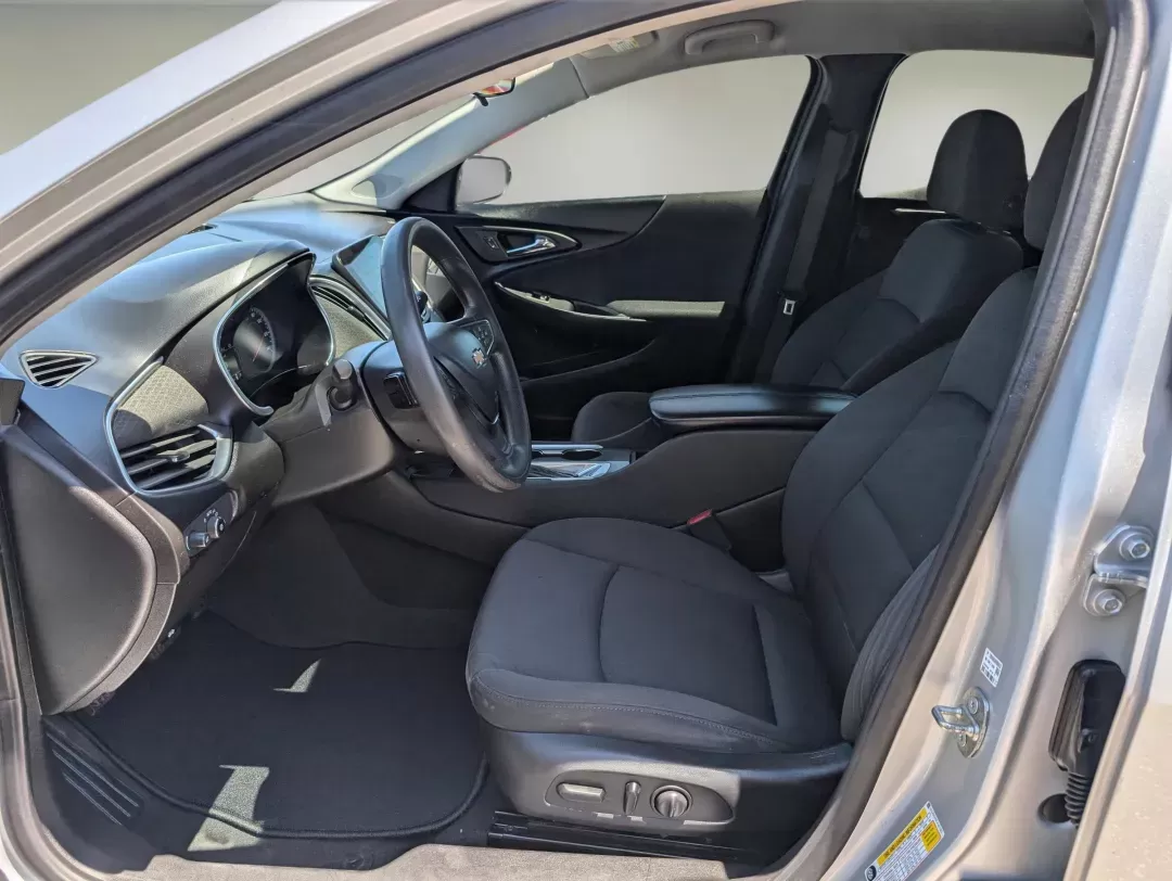 2020 /Jet Black Chevrolet Malibu LT (1G1ZD5ST5LF) with an Turbocharged Gas I4 1.5L/91 engine, 1-Speed Automatic transmission, located at 3959 U.S. 80 W, Phenix City, AL, 36870, (334) 297-4885, 32.469296, -85.135185 - 2020 Chevrolet Malibu LT - Photo#10