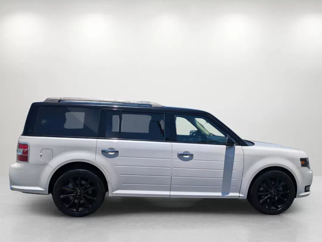 2019 Ford Flex SEL (2FMGK5C87KB) with an Regular Unleaded V-6 3.5 L/213 engine, 6-Speed Automatic w/OD transmission, located at 3959 U.S. 80 W, Phenix City, AL, 36870, (334) 297-4885, 32.469296, -85.135185 - 2019 Ford Flex SEL - Photo#4