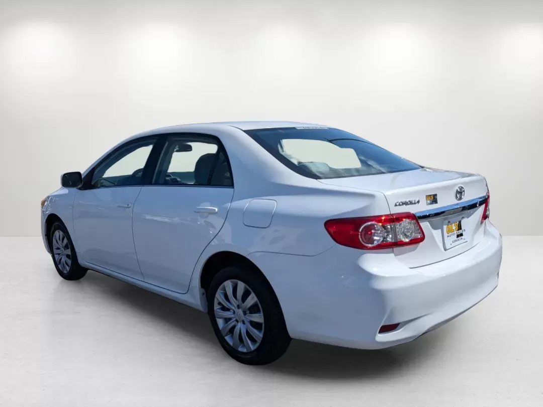 2013 Toyota Corolla LE Special Edition (2T1BU4EE2DC) with an Gas I4 1.8L/110 engine, 4-Speed Automatic transmission, located at 3959 U.S. 80 W, Phenix City, AL, 36870, (334) 297-4885, 32.469296, -85.135185 - 2013 Toyota Corolla LE Special Edition - Photo#6