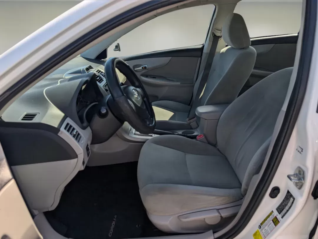 2013 Toyota Corolla LE Special Edition (2T1BU4EE2DC) with an Gas I4 1.8L/110 engine, 4-Speed Automatic transmission, located at 3959 U.S. 80 W, Phenix City, AL, 36870, (334) 297-4885, 32.469296, -85.135185 - 2013 Toyota Corolla LE Special Edition - Photo#9