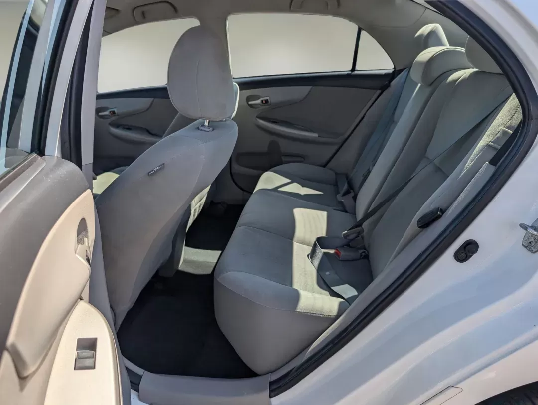 2013 Toyota Corolla LE Special Edition (2T1BU4EE2DC) with an Gas I4 1.8L/110 engine, 4-Speed Automatic transmission, located at 3959 U.S. 80 W, Phenix City, AL, 36870, (334) 297-4885, 32.469296, -85.135185 - 2013 Toyota Corolla LE Special Edition - Photo#10
