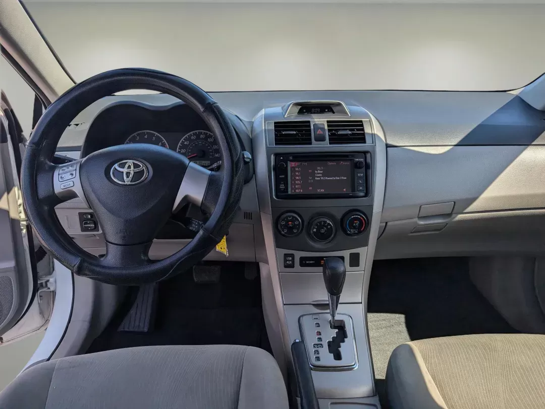 2013 Toyota Corolla LE Special Edition (2T1BU4EE2DC) with an Gas I4 1.8L/110 engine, 4-Speed Automatic transmission, located at 3959 U.S. 80 W, Phenix City, AL, 36870, (334) 297-4885, 32.469296, -85.135185 - 2013 Toyota Corolla LE Special Edition - Photo#11