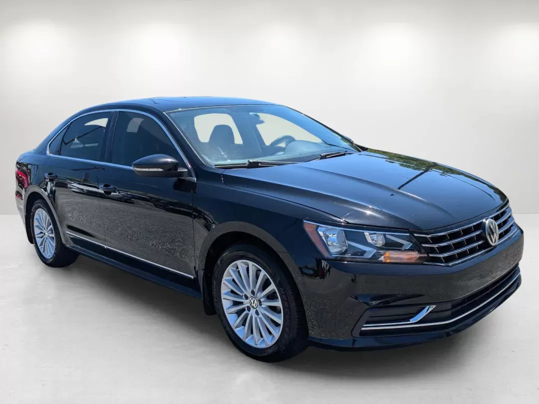 2016 Volkswagen Passat (1VWBT7A37GC) with an Intercooled Turbo Regular Unleaded I-4 1.8 L/110 engine, 6-Speed Automatic w/OD transmission, located at 3959 U.S. 80 W, Phenix City, AL, 36870, (334) 297-4885, 32.469296, -85.135185 - 2016 Volkswagen Passat - Photo#3