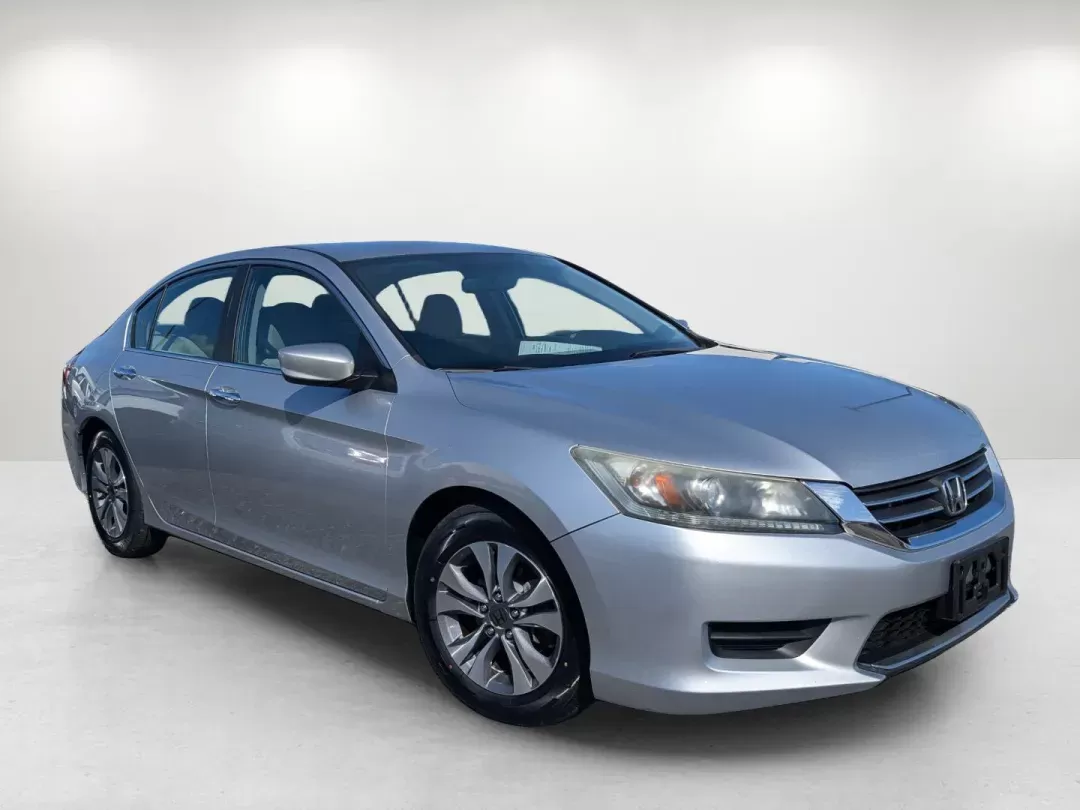 2013 Honda Accord Sdn LX (1HGCR2F39DA) with an Gas I4 2.4L/144 engine, 1-Speed Continuously Variable Ratio transmission, located at 521 Old Farm Lane Rd, Prattville, AL, 36066, (334) 325-1505, 32.482460, -86.416367 - 2013 Honda Accord Sdn LX - Photo#2