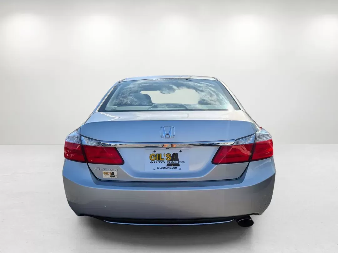 2013 Honda Accord Sdn LX (1HGCR2F39DA) with an Gas I4 2.4L/144 engine, 1-Speed Continuously Variable Ratio transmission, located at 521 Old Farm Lane Rd, Prattville, AL, 36066, (334) 325-1505, 32.482460, -86.416367 - 2013 Honda Accord Sdn LX - Photo#5