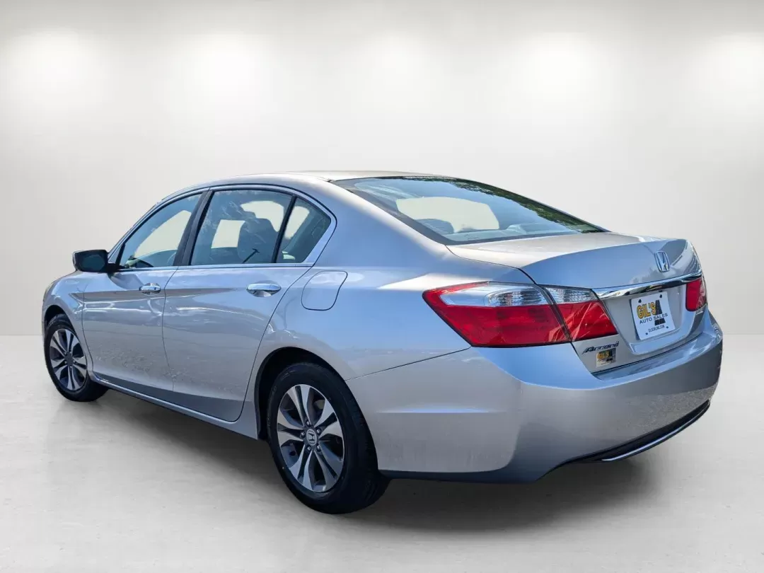 2013 Honda Accord Sdn LX (1HGCR2F39DA) with an Gas I4 2.4L/144 engine, 1-Speed Continuously Variable Ratio transmission, located at 521 Old Farm Lane Rd, Prattville, AL, 36066, (334) 325-1505, 32.482460, -86.416367 - 2013 Honda Accord Sdn LX - Photo#6