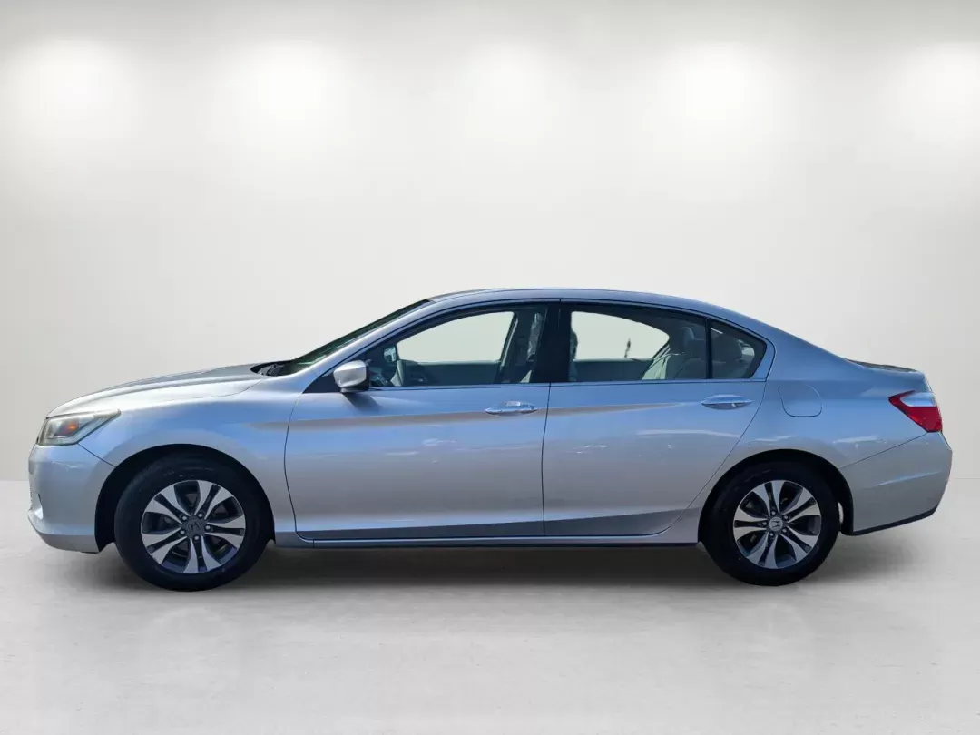 2013 Honda Accord Sdn LX (1HGCR2F39DA) with an Gas I4 2.4L/144 engine, 1-Speed Continuously Variable Ratio transmission, located at 521 Old Farm Lane Rd, Prattville, AL, 36066, (334) 325-1505, 32.482460, -86.416367 - 2013 Honda Accord Sdn LX - Photo#7