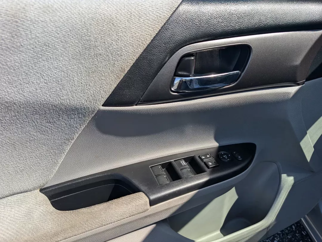 2013 Honda Accord Sdn LX (1HGCR2F39DA) with an Gas I4 2.4L/144 engine, 1-Speed Continuously Variable Ratio transmission, located at 521 Old Farm Lane Rd, Prattville, AL, 36066, (334) 325-1505, 32.482460, -86.416367 - 2013 Honda Accord Sdn LX - Photo#8