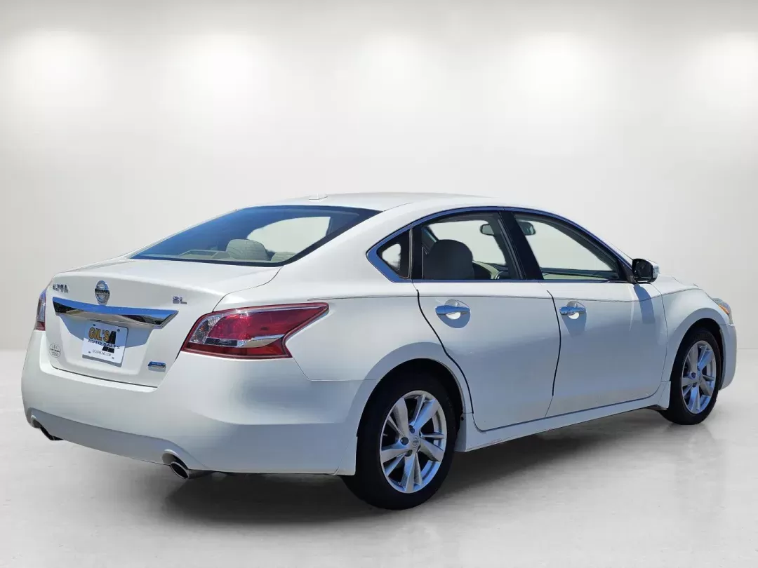 2013 /Beige Nissan Altima 2.5 SL (1N4AL3AP2DC) with an Gas I4 2.5L/152 engine, 1-Speed Continuously Variable Ratio transmission, located at 521 Old Farm Lane Rd, Prattville, AL, 36066, (334) 325-1505, 32.482460, -86.416367 - 2013 Nissan Altima 2.5 SL - Photo#5