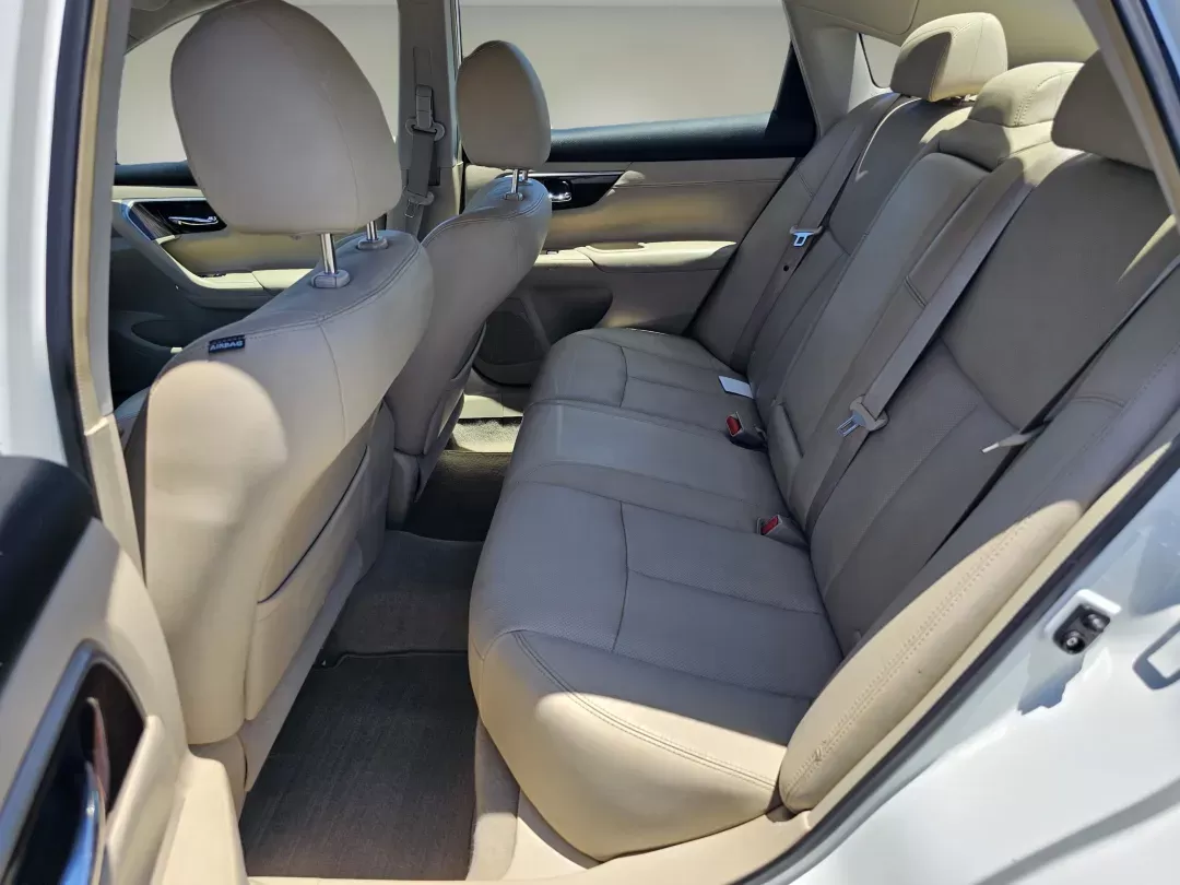 2013 /Beige Nissan Altima 2.5 SL (1N4AL3AP2DC) with an Gas I4 2.5L/152 engine, 1-Speed Continuously Variable Ratio transmission, located at 521 Old Farm Lane Rd, Prattville, AL, 36066, (334) 325-1505, 32.482460, -86.416367 - 2013 Nissan Altima 2.5 SL - Photo#15