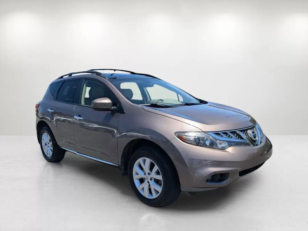 2013 /Beige Nissan Murano SL (JN8AZ1MW3DW) with an Gas V6 3.5L/ engine, 1-Speed Continuously Variable Ratio transmission, located at 3959 U.S. 80 W, Phenix City, AL, 36870, (334) 297-4885, 32.469296, -85.135185 - 2013 Nissan Murano SL - Photo#2