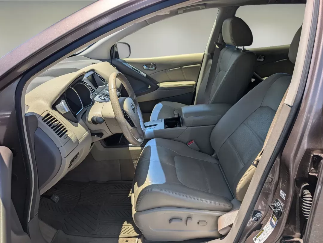 2013 /Beige Nissan Murano SL (JN8AZ1MW3DW) with an Gas V6 3.5L/ engine, 1-Speed Continuously Variable Ratio transmission, located at 3959 U.S. 80 W, Phenix City, AL, 36870, (334) 297-4885, 32.469296, -85.135185 - 2013 Nissan Murano SL - Photo#9