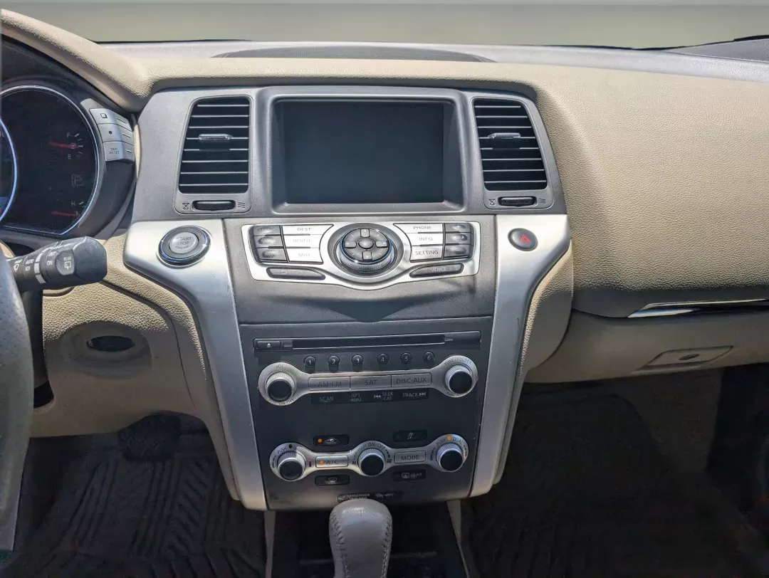 2013 /Beige Nissan Murano SL (JN8AZ1MW3DW) with an Gas V6 3.5L/ engine, 1-Speed Continuously Variable Ratio transmission, located at 3959 U.S. 80 W, Phenix City, AL, 36870, (334) 297-4885, 32.469296, -85.135185 - 2013 Nissan Murano SL - Photo#14