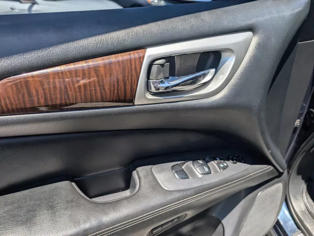 2015 /Charcoal Nissan Pathfinder SL (5N1AR2MM3FC) with an Regular Unleaded V-6 3.5 L/213 engine, 1-Speed CVT w/OD transmission, located at 5115 14th Ave., Columbus, GA, 31904, (706) 323-0345, 32.511494, -84.971046 - 2015 Nissan Pathfinder SL - Photo#8