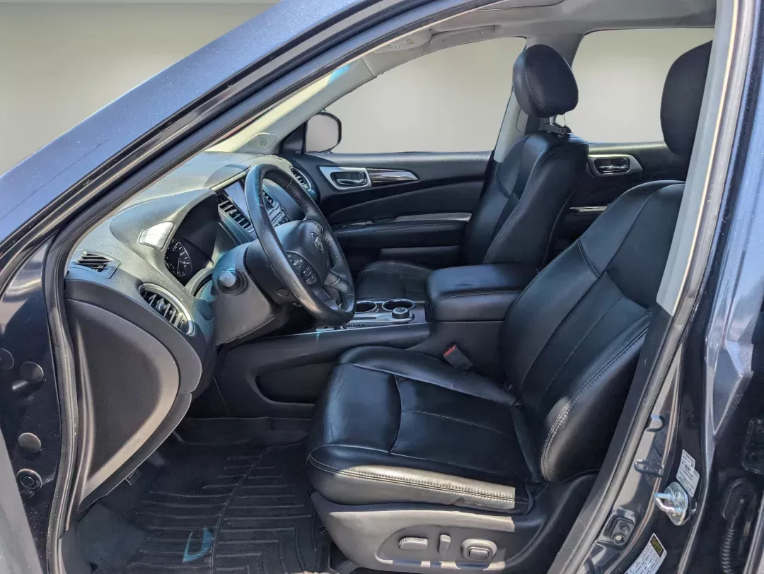 2015 /Charcoal Nissan Pathfinder SL (5N1AR2MM3FC) with an Regular Unleaded V-6 3.5 L/213 engine, 1-Speed CVT w/OD transmission, located at 5115 14th Ave., Columbus, GA, 31904, (706) 323-0345, 32.511494, -84.971046 - 2015 Nissan Pathfinder SL - Photo#9