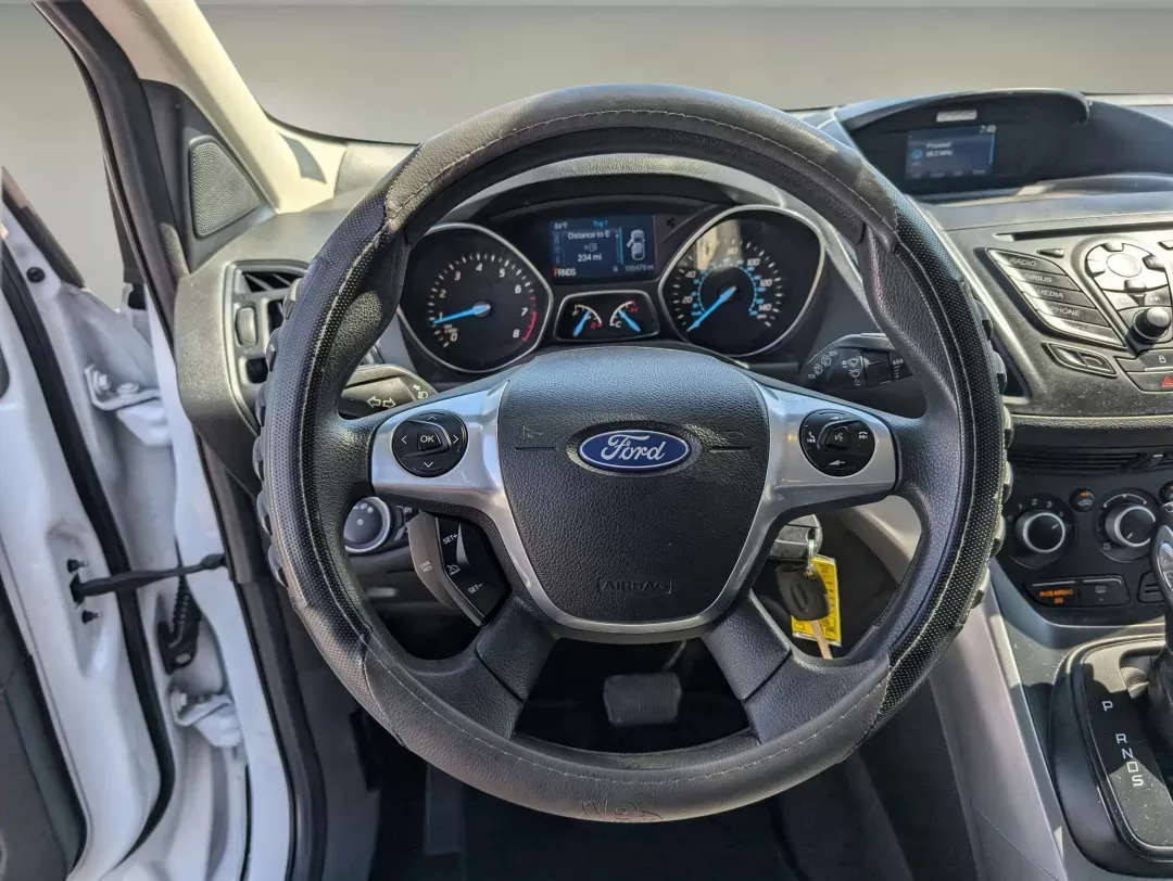 2015 Ford Escape SE (1FMCU0GX5FU) with an Intercooled Turbo Regular Unleaded I-4 1.6 L/98 engine, 6-Speed Automatic w/OD transmission, located at 1430 Gateway Drive, Opelika, AL, 36801, (334) 239-0944, 32.637871, -85.409790 - 2015 Ford Escape SE - Photo#15