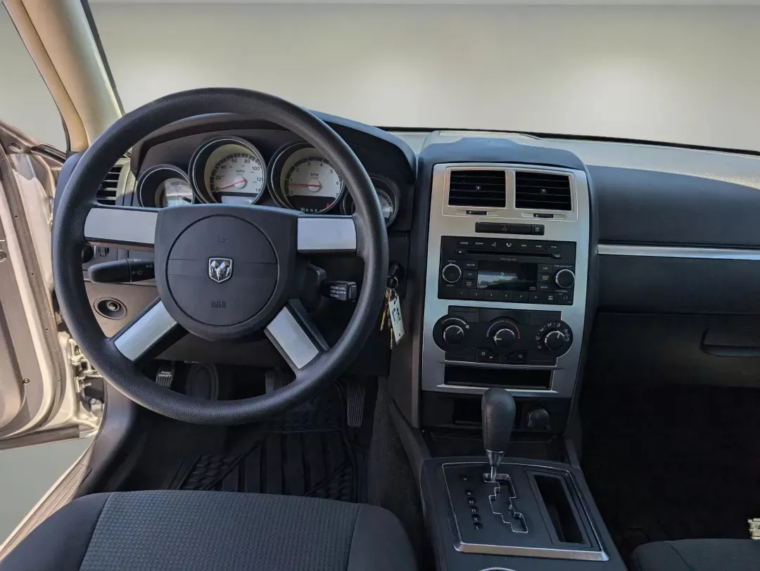2009 /Dark Slate Gray Dodge Charger SXT (2B3KA33V09H) with an HO Gas V6 3.5L/215 engine, 4-Speed Automatic transmission, located at 3959 U.S. 80 W, Phenix City, AL, 36870, (334) 297-4885, 32.469296, -85.135185 - 2009 Dodge Charger SXT - Photo#11