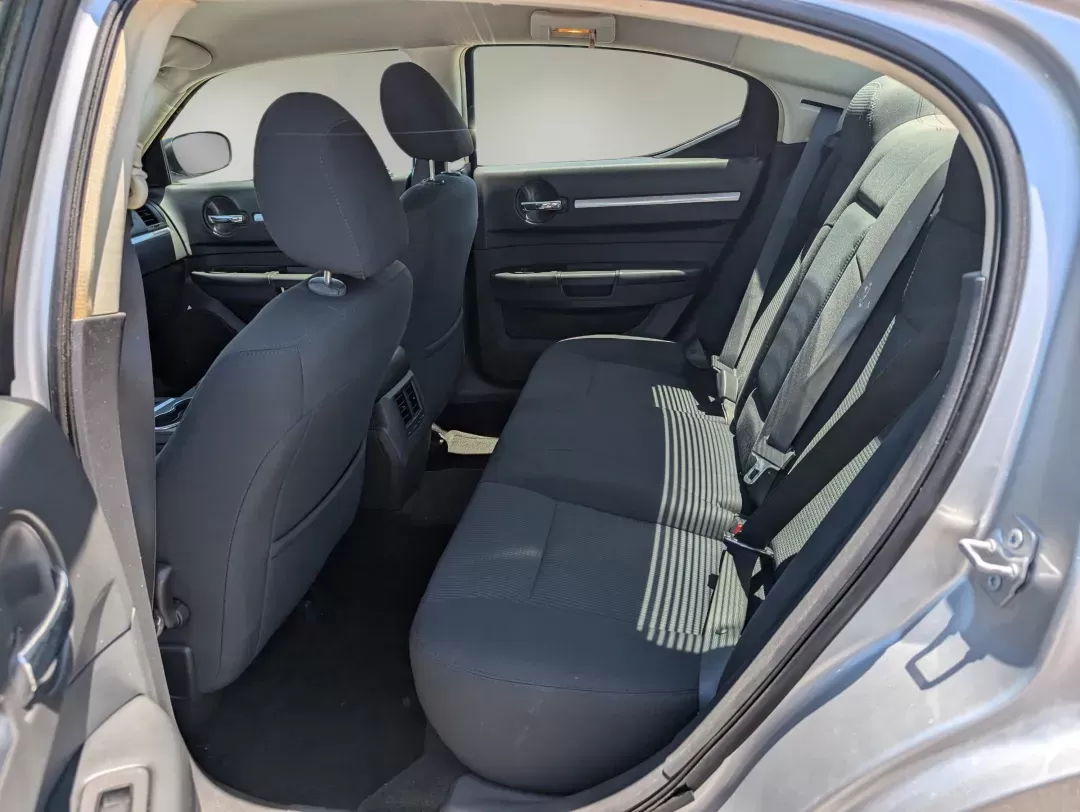 2009 /Dark Slate Gray Dodge Charger SXT (2B3KA33V09H) with an HO Gas V6 3.5L/215 engine, 4-Speed Automatic transmission, located at 7000 Northlake Connector, Columbus, GA, 31904, (706) 987-8085, 32.524975, -84.978134 - 2009 Dodge Charger SXT - Photo#10