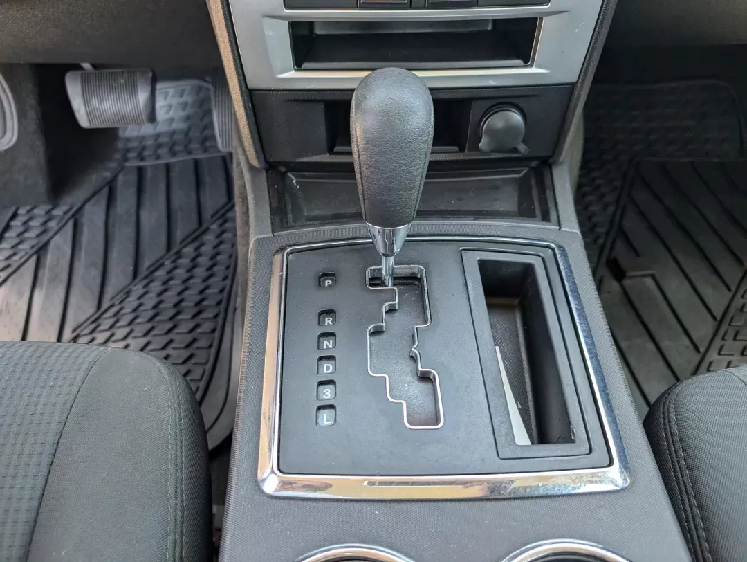 2009 /Dark Slate Gray Dodge Charger SXT (2B3KA33V09H) with an HO Gas V6 3.5L/215 engine, 4-Speed Automatic transmission, located at 7000 Northlake Connector, Columbus, GA, 31904, (706) 987-8085, 32.524975, -84.978134 - 2009 Dodge Charger SXT - Photo#13