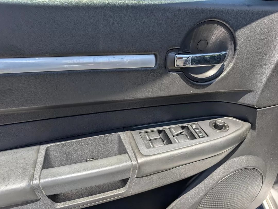2009 /Dark Slate Gray Dodge Charger SXT (2B3KA33V09H) with an Other engine, located at 804 22nd Ave, Phenix City, AL, 36870, (334) 297-1860, 32.484749, -85.024475 - Step into adventure and embrace the thrill of the open road with the 2009 Dodge Charger SXT, available now at Gils Auto - Columbus #2 in Columbus, GA. This stylish and powerful coupe is perfect for drivers who crave excitement, whether you're commuting to work, embarking on weekend road trips, or si - Photo#8