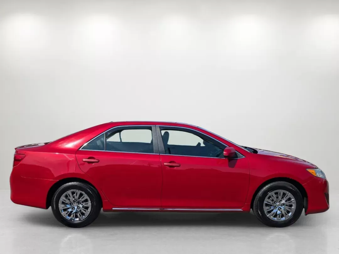 2013 Toyota Camry LE (4T1BF1FK9DU) with an Gas I4 2.5L/152 engine, 6-Speed Automatic w/Manual Shift transmission, located at 3959 U.S. 80 W, Phenix City, AL, 36870, (334) 297-4885, 32.469296, -85.135185 - 2013 Toyota Camry LE - Photo#3