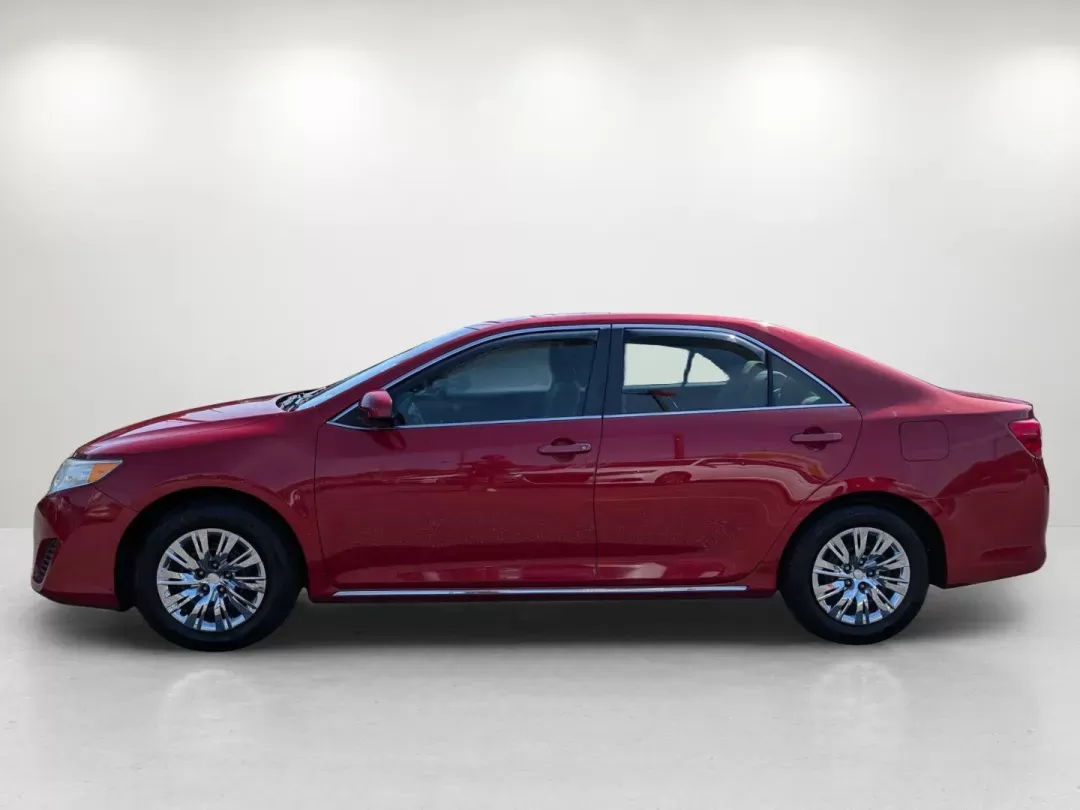 2013 Toyota Camry LE (4T1BF1FK9DU) with an Gas I4 2.5L/152 engine, 6-Speed Automatic w/Manual Shift transmission, located at 3959 U.S. 80 W, Phenix City, AL, 36870, (334) 297-4885, 32.469296, -85.135185 - 2013 Toyota Camry LE - Photo#7