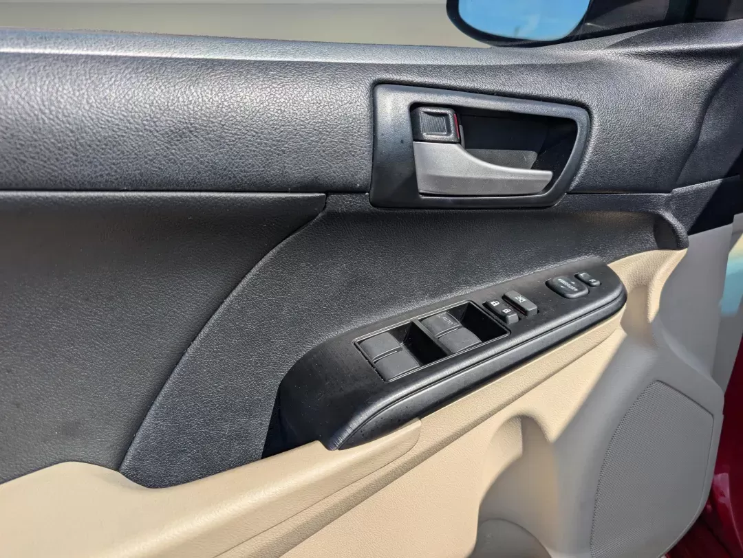2013 Toyota Camry LE (4T1BF1FK9DU) with an Gas I4 2.5L/152 engine, 6-Speed Automatic w/Manual Shift transmission, located at 3959 U.S. 80 W, Phenix City, AL, 36870, (334) 297-4885, 32.469296, -85.135185 - 2013 Toyota Camry LE - Photo#8