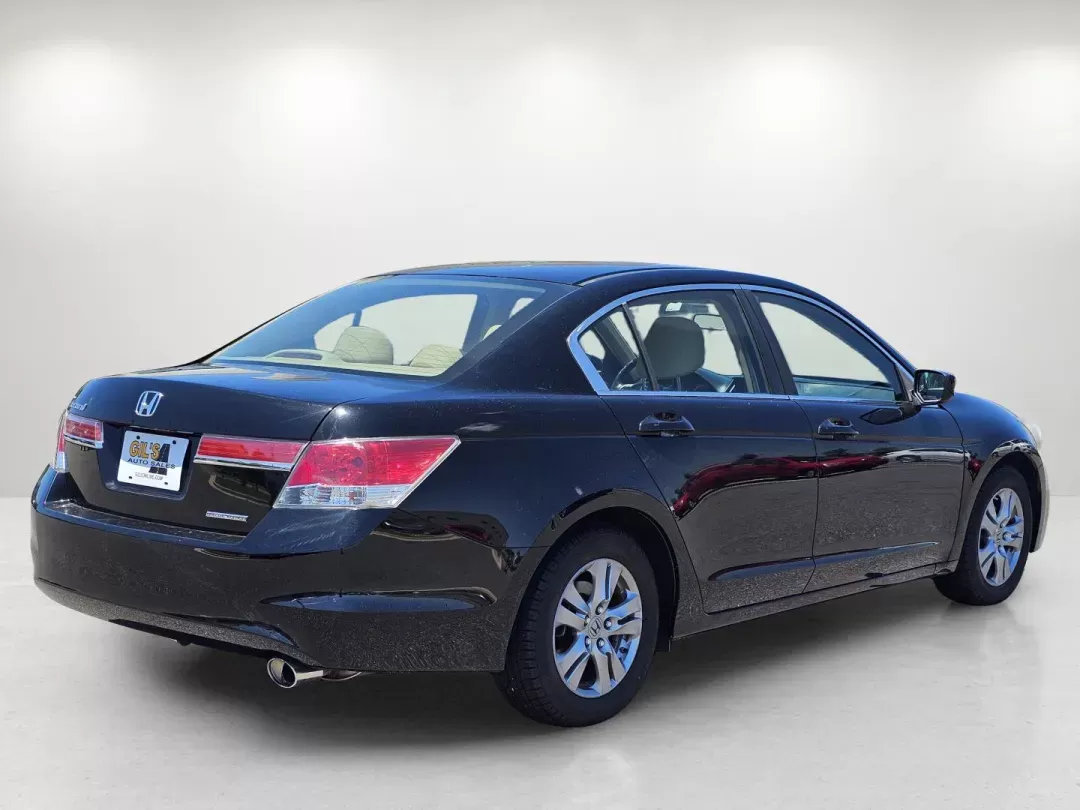 2012 /Ivory Honda Accord Sdn SE (1HGCP2F66CA) with an Gas I4 2.4L/144 engine, 5-Speed Automatic transmission, located at 521 Old Farm Lane Rd, Prattville, AL, 36066, (334) 325-1505, 32.482460, -86.416367 - 2012 Honda Accord Sdn SE - Photo#4