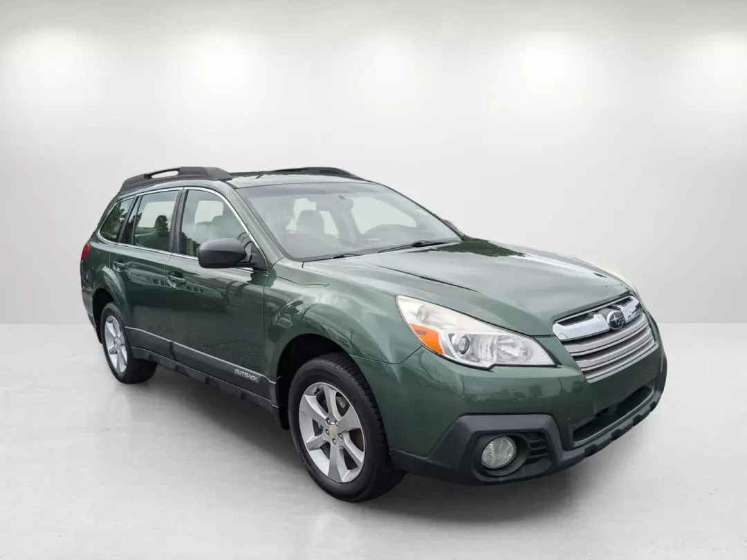 2014 /Ivory Subaru Outback 2.5i (4S4BRCAC4E3) with an Regular Unleaded H-4 2.5 L/152 engine, 6-Speed CVT w/OD transmission, located at 3959 U.S. 80 W, Phenix City, AL, 36870, (334) 297-4885, 32.469296, -85.135185 - 2014 Subaru Outback 2.5i - Photo#3
