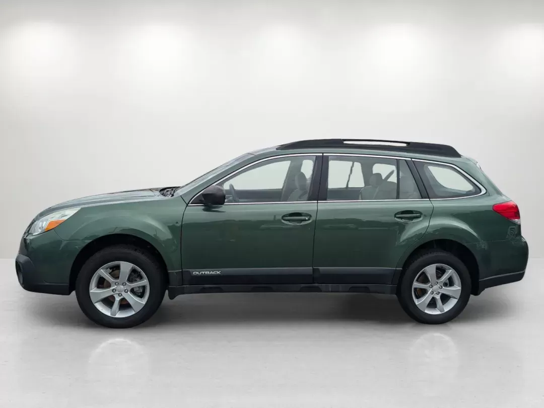 2014 /Ivory Subaru Outback 2.5i (4S4BRCAC4E3) with an Regular Unleaded H-4 2.5 L/152 engine, 6-Speed CVT w/OD transmission, located at 3959 U.S. 80 W, Phenix City, AL, 36870, (334) 297-4885, 32.469296, -85.135185 - 2014 Subaru Outback 2.5i - Photo#8