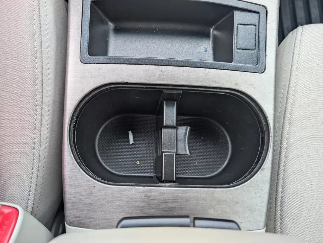 2014 /Ivory Subaru Outback 2.5i (4S4BRCAC4E3) with an Regular Unleaded H-4 2.5 L/152 engine, 6-Speed CVT w/OD transmission, located at 3959 U.S. 80 W, Phenix City, AL, 36870, (334) 297-4885, 32.469296, -85.135185 - 2014 Subaru Outback 2.5i - Photo#16