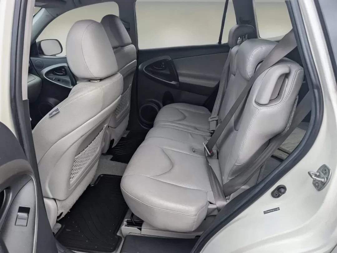 2010 Toyota RAV4 Ltd (2T3YK4DV0AW) with an Gas V6 3.5L/211 engine, 5-Speed Automatic w/OD transmission, located at 3959 U.S. 80 W, Phenix City, AL, 36870, (334) 297-4885, 32.469296, -85.135185 - 2010 Toyota RAV4 Ltd - Photo#11