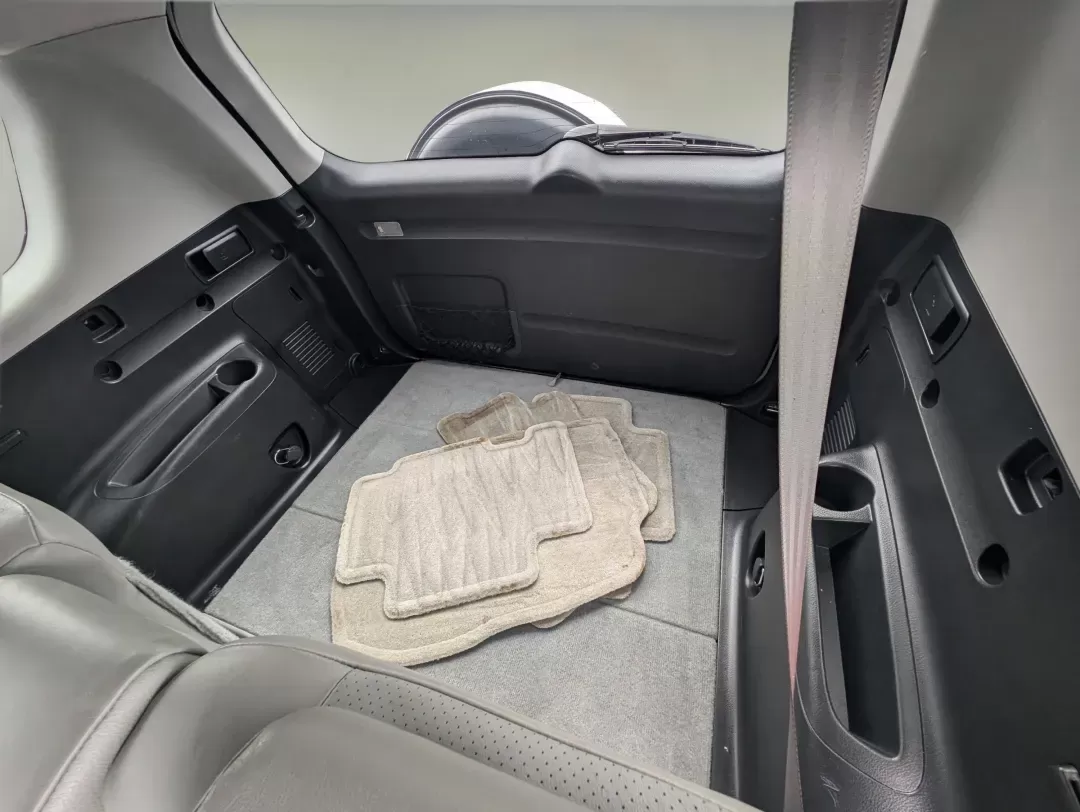 2010 Toyota RAV4 Ltd (2T3YK4DV0AW) with an Gas V6 3.5L/211 engine, 5-Speed Automatic w/OD transmission, located at 3959 U.S. 80 W, Phenix City, AL, 36870, (334) 297-4885, 32.469296, -85.135185 - 2010 Toyota RAV4 Ltd - Photo#12