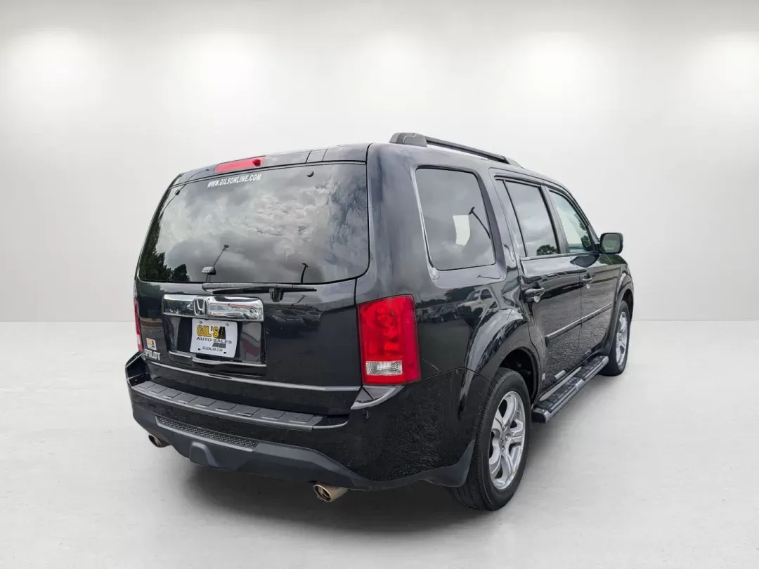 2014 Honda Pilot EX-L (5FNYF3H55EB) with an Regular Unleaded V-6 3.5 L/212 engine, 5-Speed Automatic w/OD transmission, located at 804 22nd Ave, Phenix City, AL, 36870, (334) 297-1860, 32.484749, -85.024475 - 2014 Honda Pilot EX-L - Photo#4
