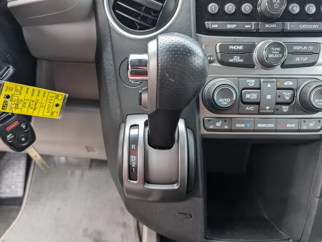 2014 Honda Pilot EX-L (5FNYF3H55EB) with an Regular Unleaded V-6 3.5 L/212 engine, 5-Speed Automatic w/OD transmission, located at 804 22nd Ave, Phenix City, AL, 36870, (334) 297-1860, 32.484749, -85.024475 - 2014 Honda Pilot EX-L - Photo#13