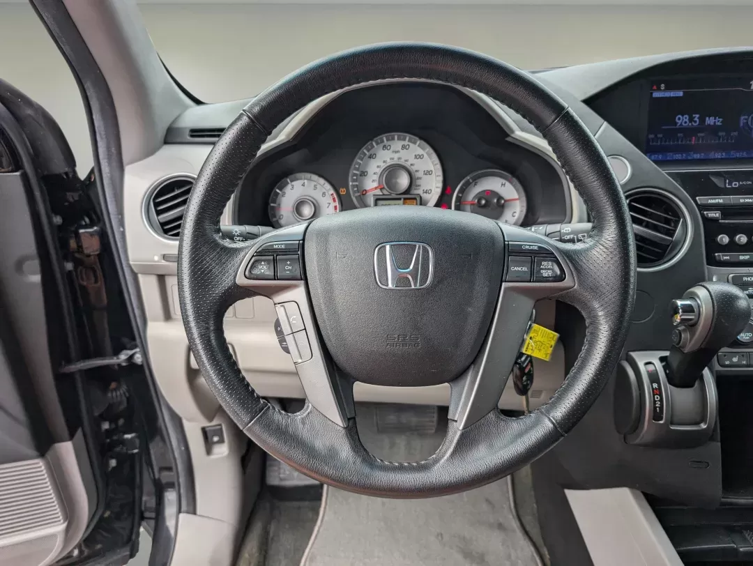 2014 Honda Pilot EX-L (5FNYF3H55EB) with an Regular Unleaded V-6 3.5 L/212 engine, 5-Speed Automatic w/OD transmission, located at 804 22nd Ave, Phenix City, AL, 36870, (334) 297-1860, 32.484749, -85.024475 - 2014 Honda Pilot EX-L - Photo#15