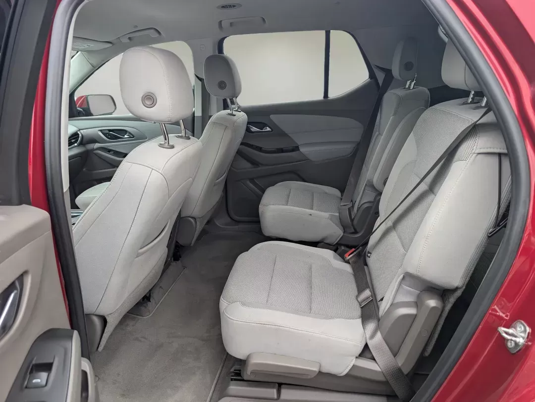 2018 /Dark Atmosphere/Medium Ash Gray Chevrolet Traverse LT Cloth (1GNERGKW2JJ) with an Other engine, located at 3959 U.S. 80 W, Phenix City, AL, 36870, (334) 297-4885, 32.469296, -85.135185 - **Explore the 2018 Chevrolet Traverse: Your Family's Next Adventure Awaits!**<br /> <br /> Are you ready to elevate your family outings or weekend getaways? Look no further than this stunning 2018 Chevrolet Traverse LT, available now at Gils Auto in Columbus, GA. This spacious SUV boasts enough room - Photo#11